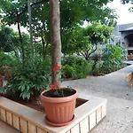Jardin With Free Cowered Parking * Zadar