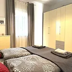 Jardin With Free Cowered Parking Semesterbostad *
