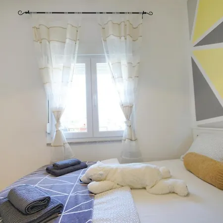 Jardin With Free Cowered Parking * ザダル