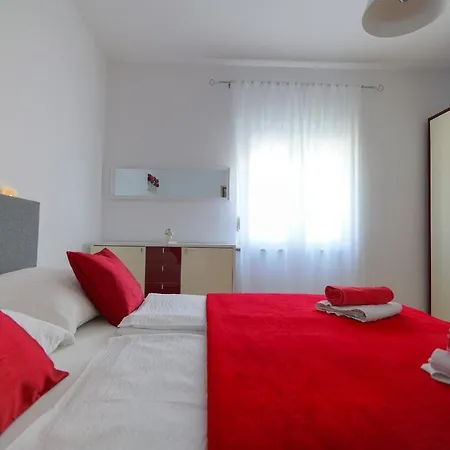 Jardin With Free Cowered Parking *