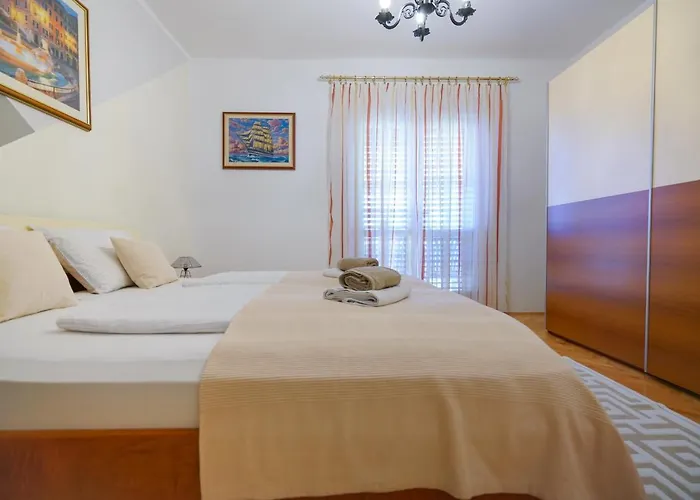 Prázdninový dům Jardin With Free Cowered Parking