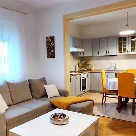 Jardin With Free Cowered Parking Ζαντάρ