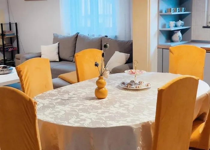 Jardin With Free Cowered Parking *