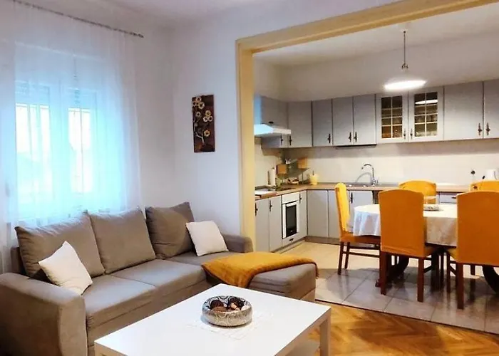 Jardin With Free Cowered Parking Ζαντάρ