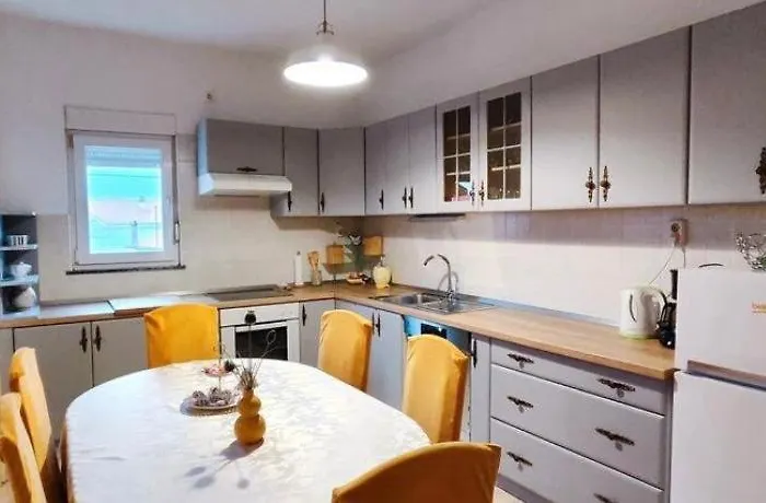 Jardin With Free Cowered Parking * Ζαντάρ